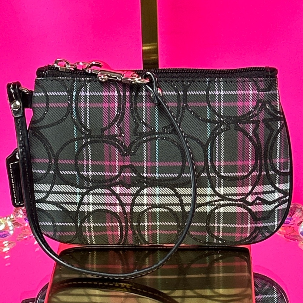Coach Tartan Plaid Wristlet • Black/Gray/Pink • Classic Check • Like New